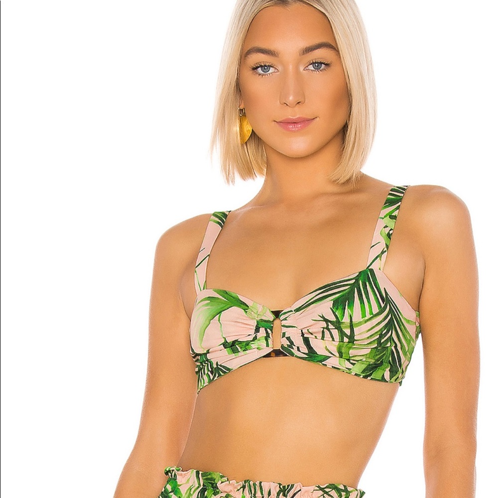 REVOLVE ❤️‍🔥 SUN BECOMES HER PALM HEAVEN TOP NWT SIZE XS